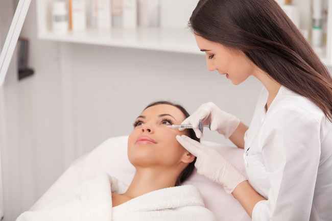 mengenal peran dokter estetika untuk perawatan kecantikan kulit 1 - Mengenal Peran Dokter Estetika untuk Perawatan Kecantikan Kulit